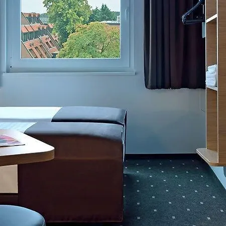 Hotel City-west 3*